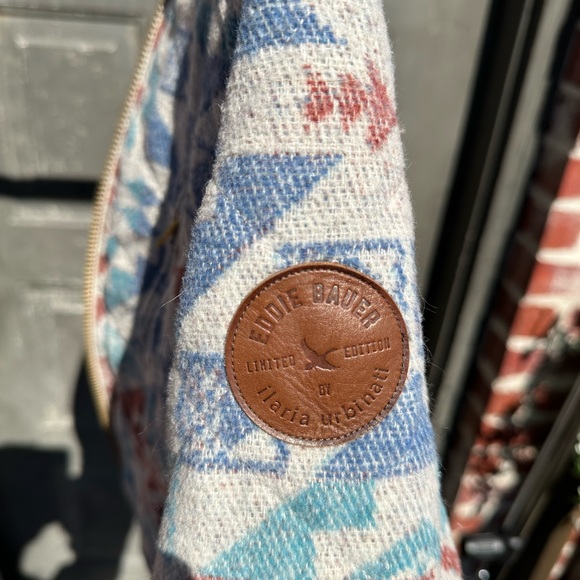 Limited edition Eddie Bauer bomber jacket - Picture 3 of 3